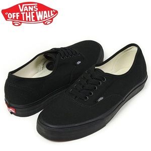 ALL BLACK VANS SNEAKERS